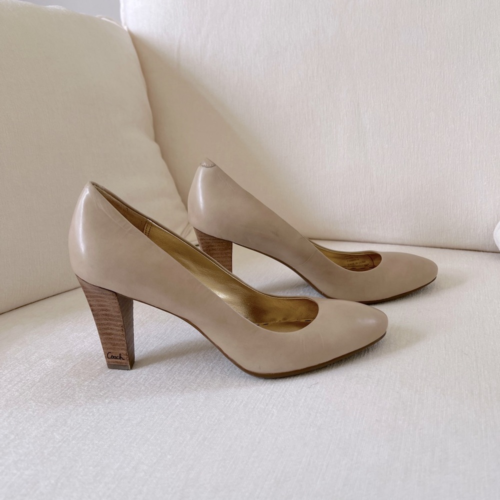 Coach Tan Heels Classic Design Sheri heels
